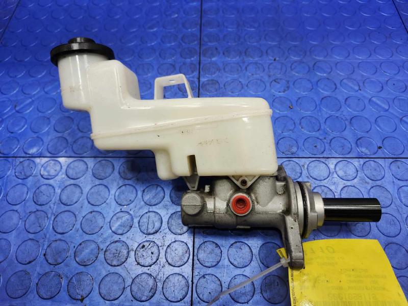 2014-2017 Toyota Camry Brake Master Cylinder Assembly Genuine OEM 4720106443