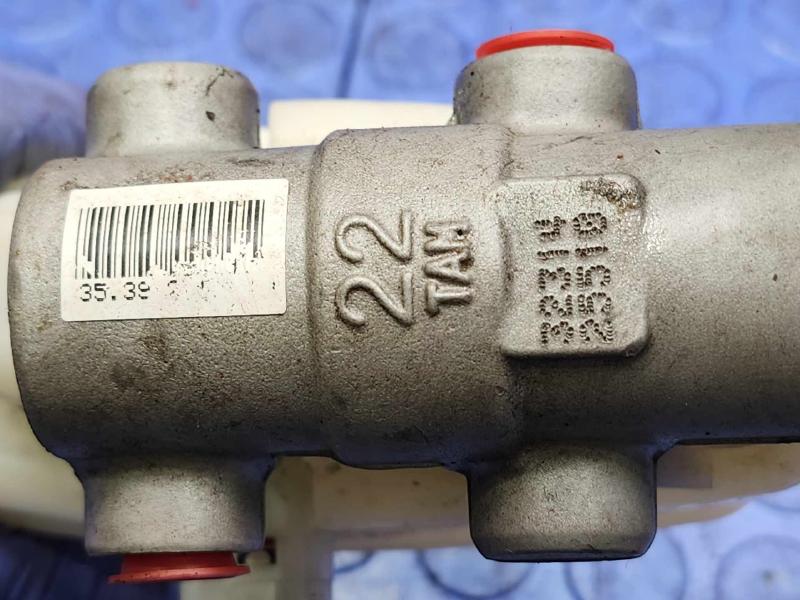2014-2017 Toyota Camry Brake Master Cylinder Assembly Genuine OEM 4720106443