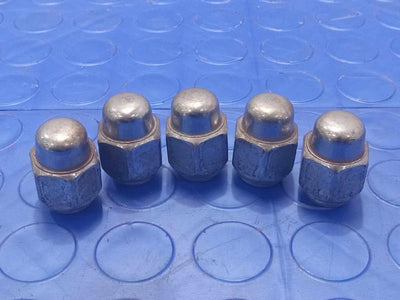 2015 Hyundai Santa Fe Lug Nuts