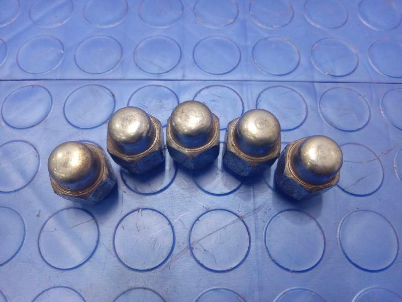 2015 Hyundai Santa Fe Lug Nuts