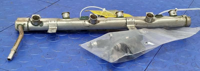 2007-2011 Jeep Wrangler 3.8L Fuel Rail with Injectors (6) OEM 04861667AA