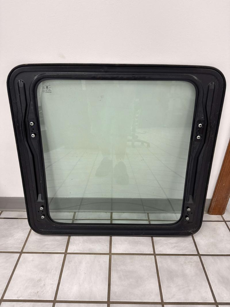 2009 Subaru Forester Roof Glass (Glass Only)