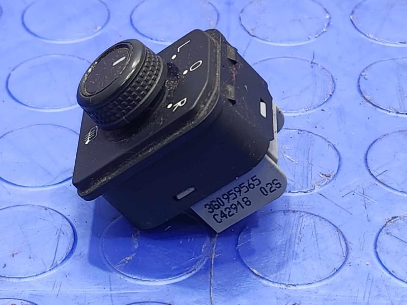 2019 Volkswagen Jetta Door Switch Front