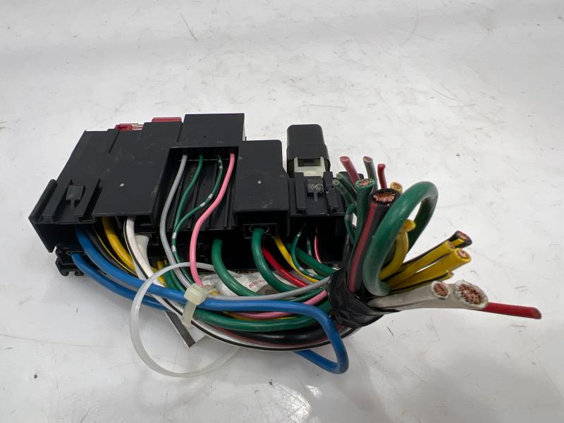 2008 Nissan Titan Engine Fuse Box