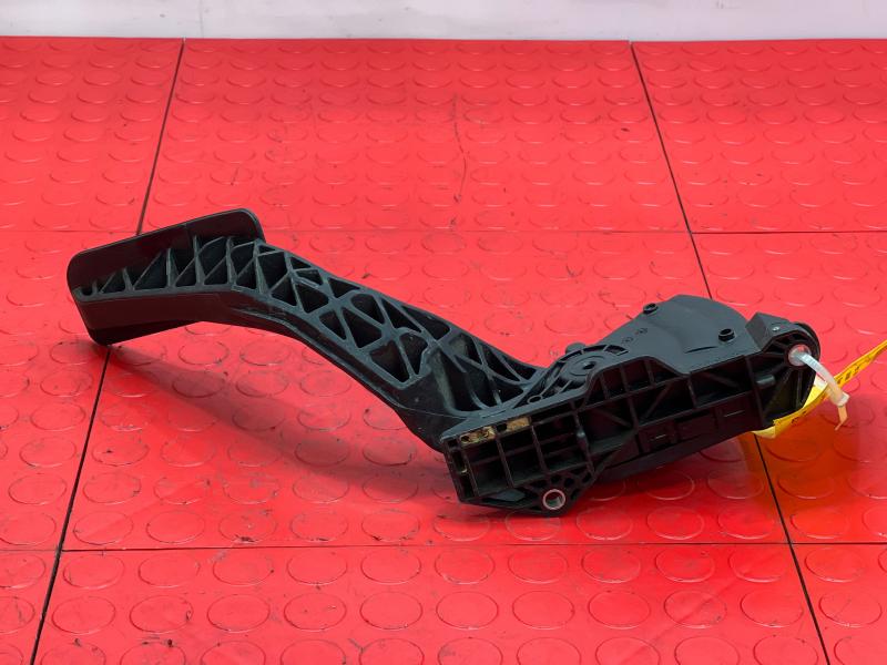 2008 Chevrolet Suburban Pedal Assembly
