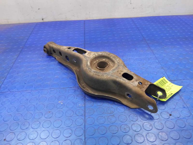 2018 Buick Regal Lower Control Arm Rr