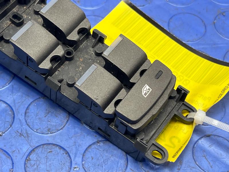 2012 Land Rover Evoque Door Switch Front