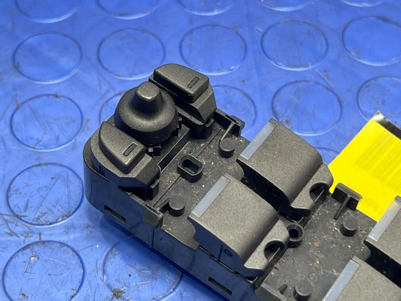 2012 Land Rover Evoque Door Switch Front