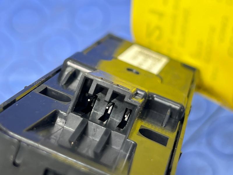 2012 Land Rover Evoque Door Switch Front