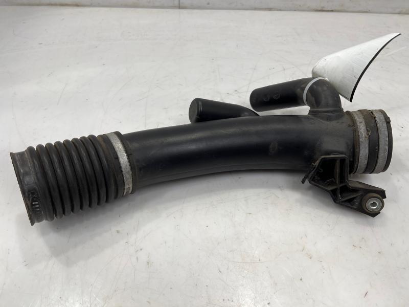 2008 Jaguar XK Air Intake Tube/Resonator