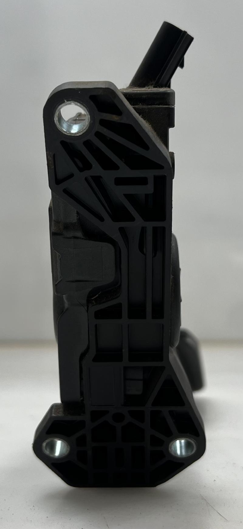 2013 Chrysler Town & Country Pedal Assembly