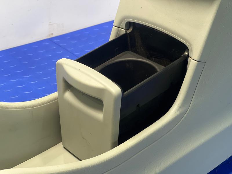 2013 Toyota Prius Front Console