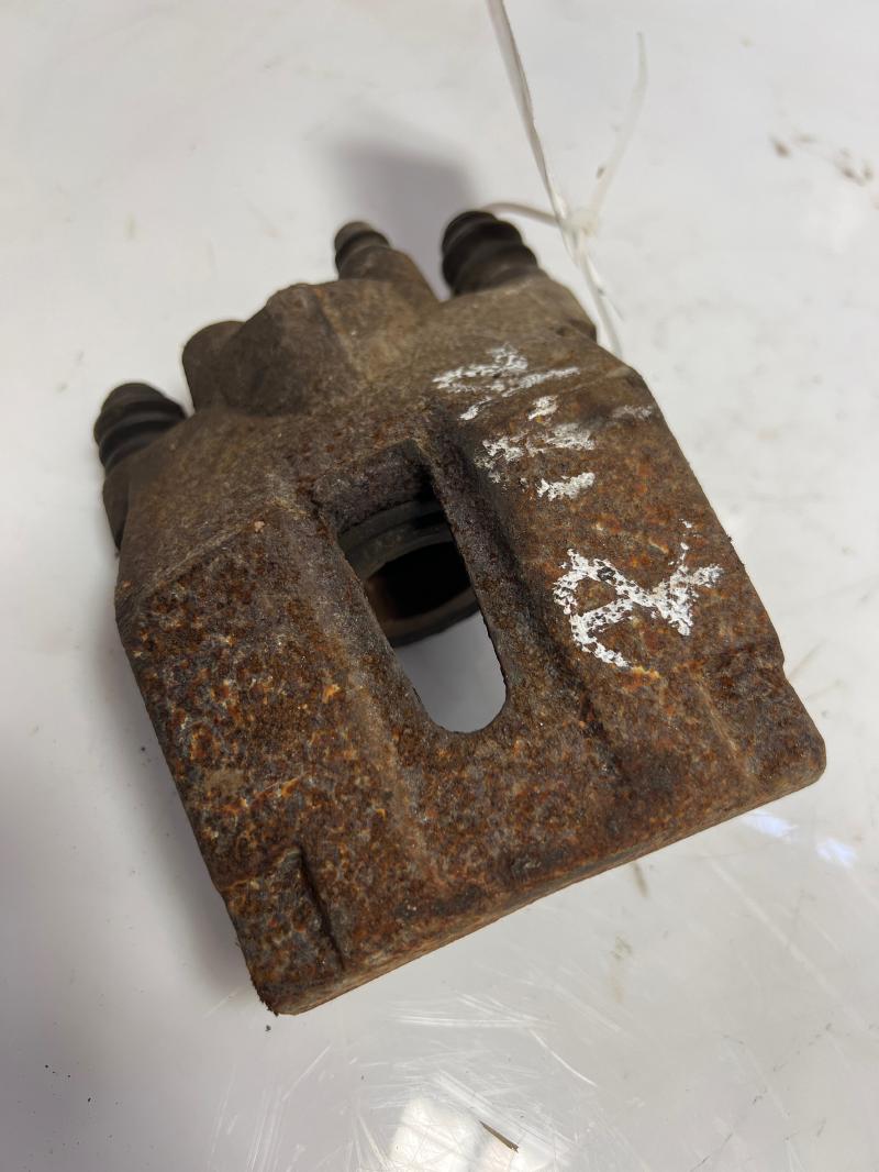 2003 2004 Dodge Dakota Rear Caliper RH Passenger Side OEM 05093339AB