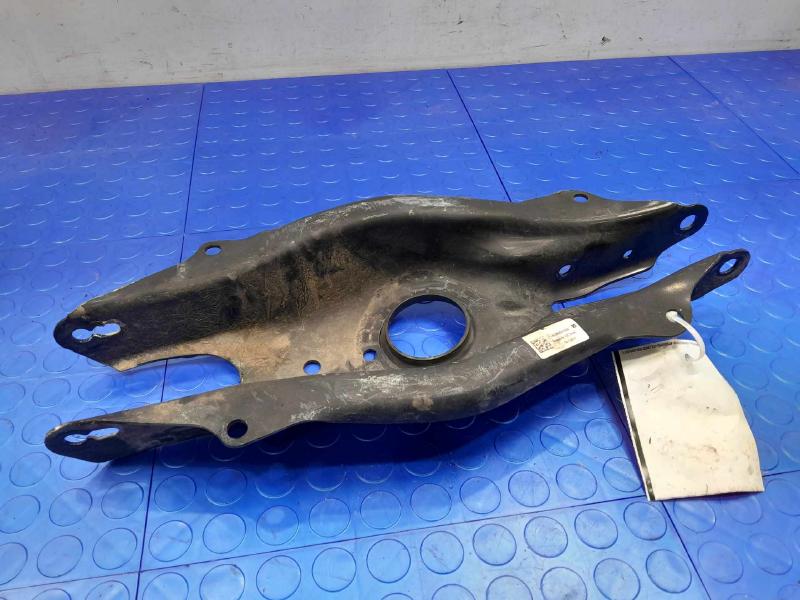 2017 Mercedes C-Class Lower Control Arm Rr