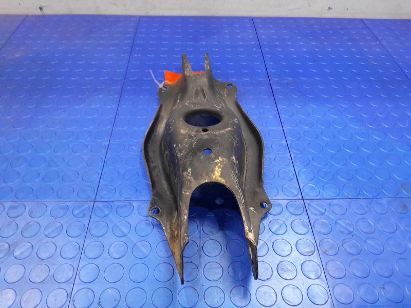 2017 Mercedes C-Class Lower Control Arm Rr