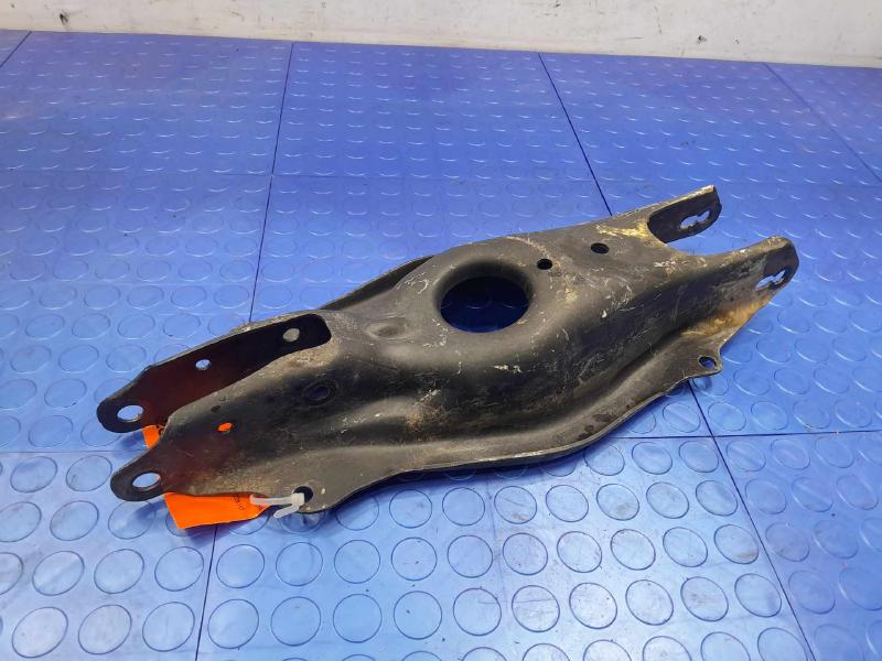 2017 Mercedes C-Class Lower Control Arm Rr