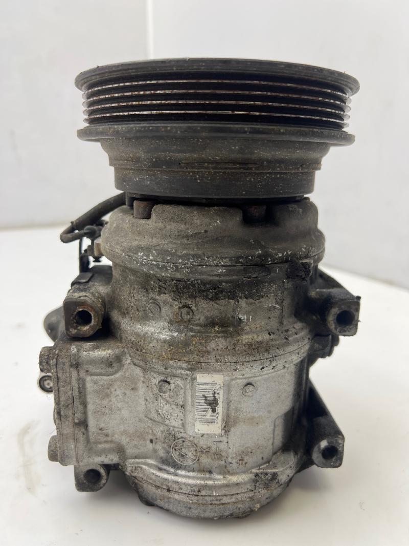 1997 - 2001 Toyota Camry 2.2L AC Compressor Assembly OEM 8832033100
