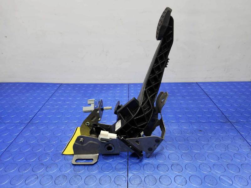 2016-2017 Mazda Miata Clutch Pedal Assembly Genuine OEM NA1J-41-300