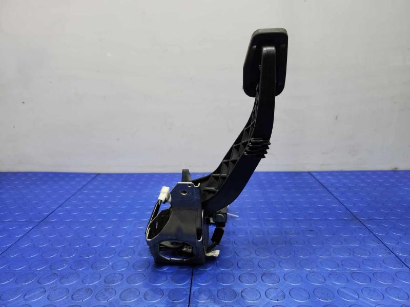 2016-2017 Mazda Miata Clutch Pedal Assembly Genuine OEM NA1J-41-300