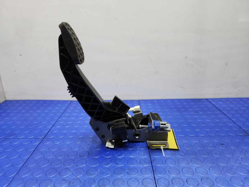 2016-2017 Mazda Miata Clutch Pedal Assembly Genuine OEM NA1J-41-300