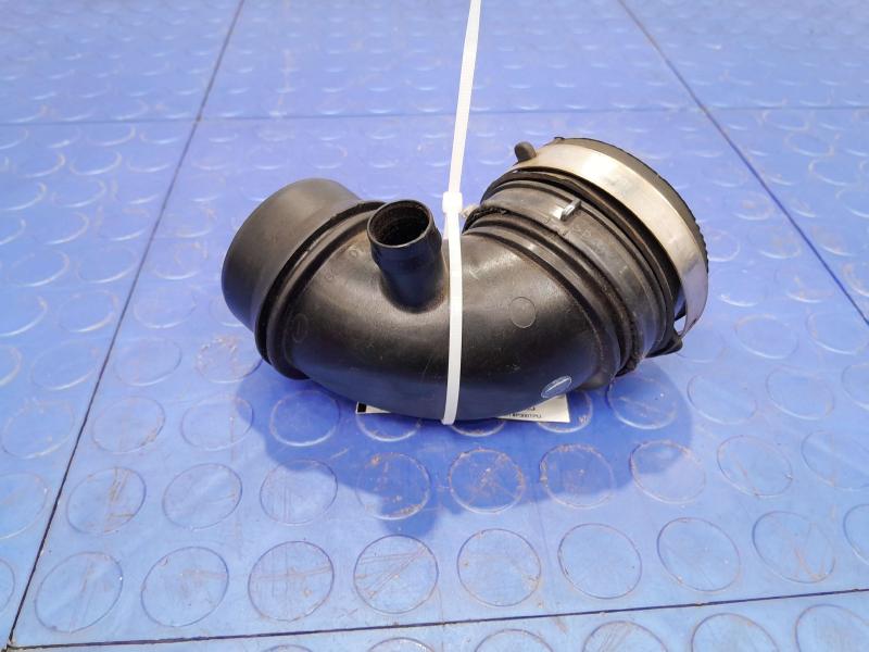 2018 Jaguar XE Air Intake Tube/Resonator