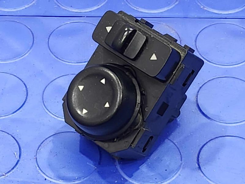 2015 Nissan Rogue Door Switch Front