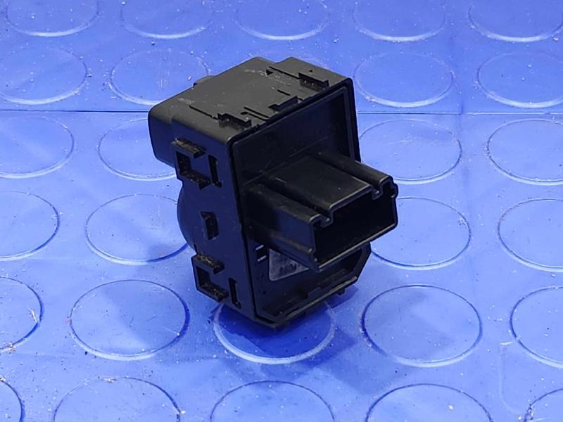 2015 Nissan Rogue Door Switch Front