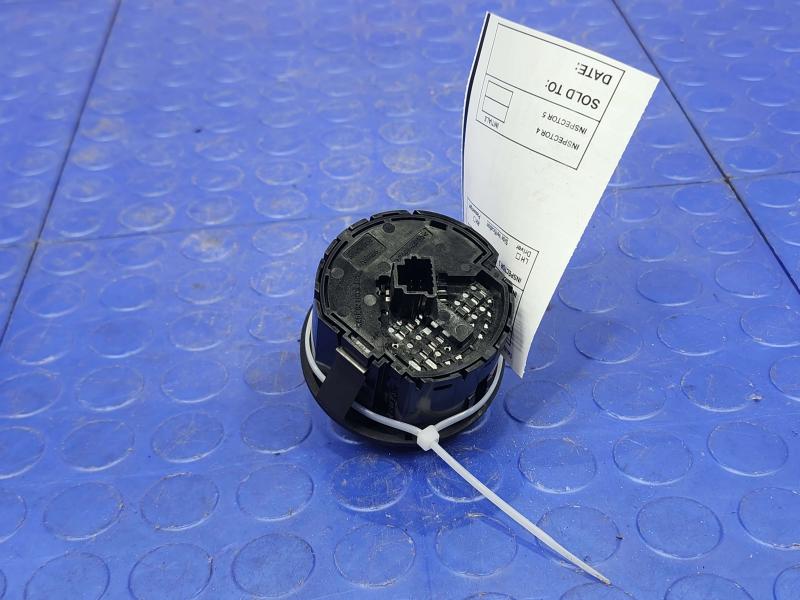 2017-2021 Nissan Titan Automatic Headlight Control Switch OEM 25542-EZ00A