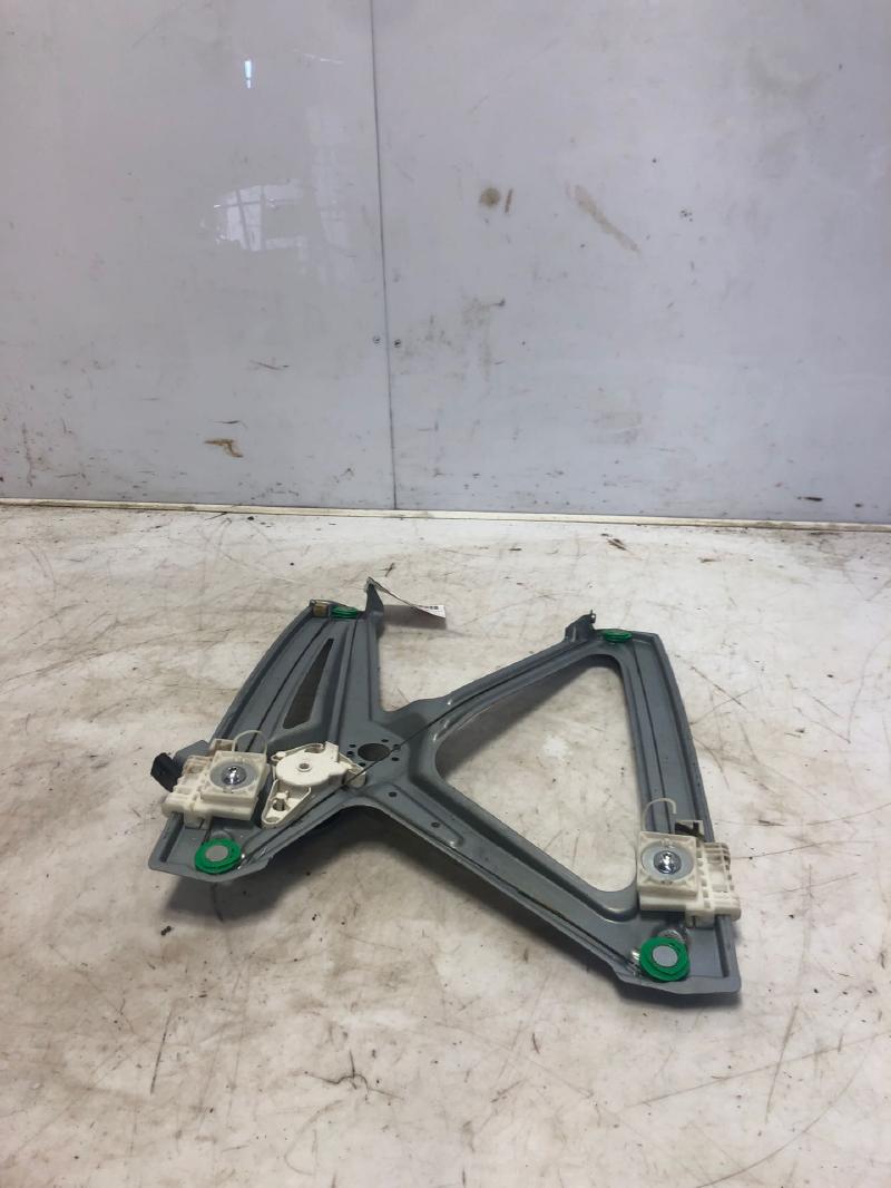 2008 Smart Fortwo Front Door Regulator