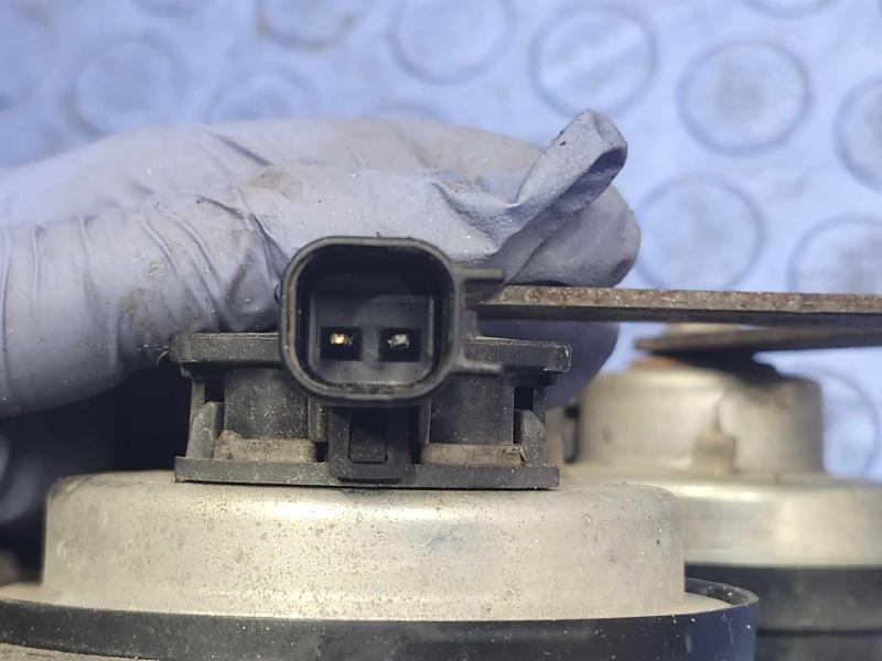 2009-2014 Ford F-150 Dual Note Horn Assembly Genuine OEM 9L3Z13832A