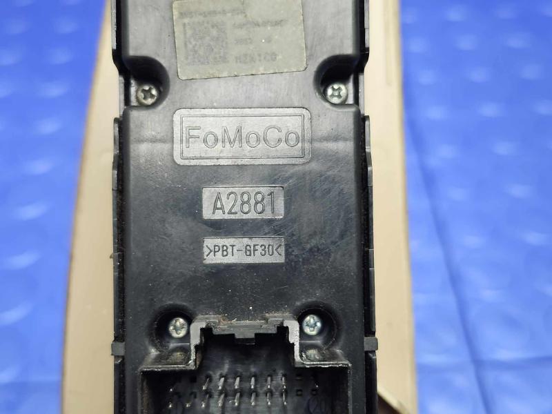 2013 Ford Taurus Door Switch Front