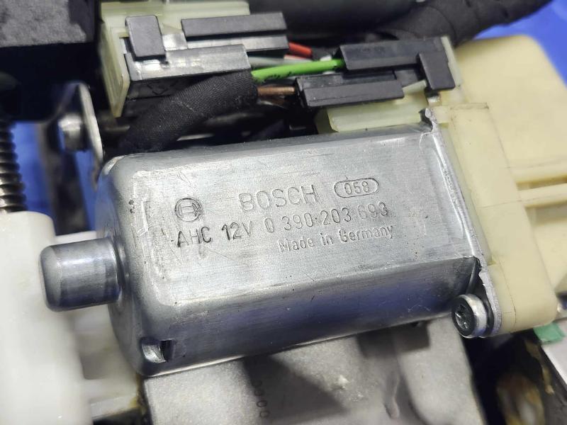 2017 Audi Q7 Steering Column