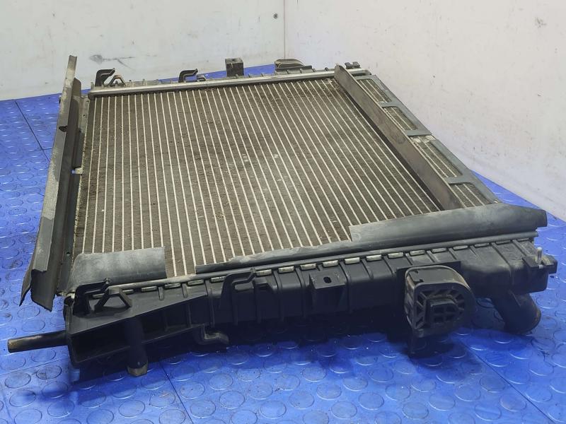 2003 Lincoln Town Car Radiator