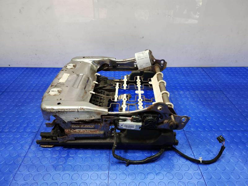 2022 Nissan Altima Seat Track