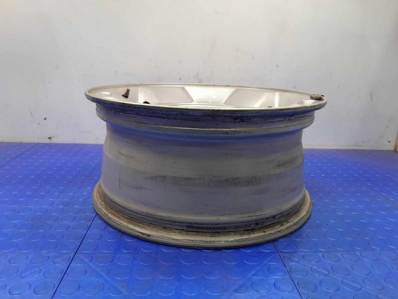 2011 Ford F-250 Super Duty Wheel