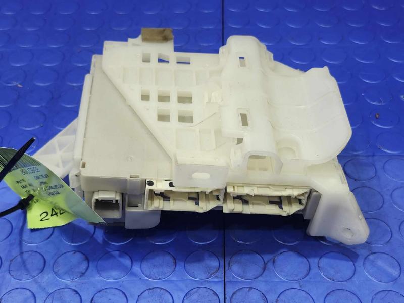 2011-2015 Toyota Prius 1.8L Instrument Panel Junction Block OEM 82730-47510
