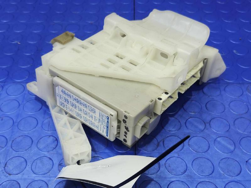 2011-2015 Toyota Prius 1.8L Instrument Panel Junction Block OEM 82730-47510