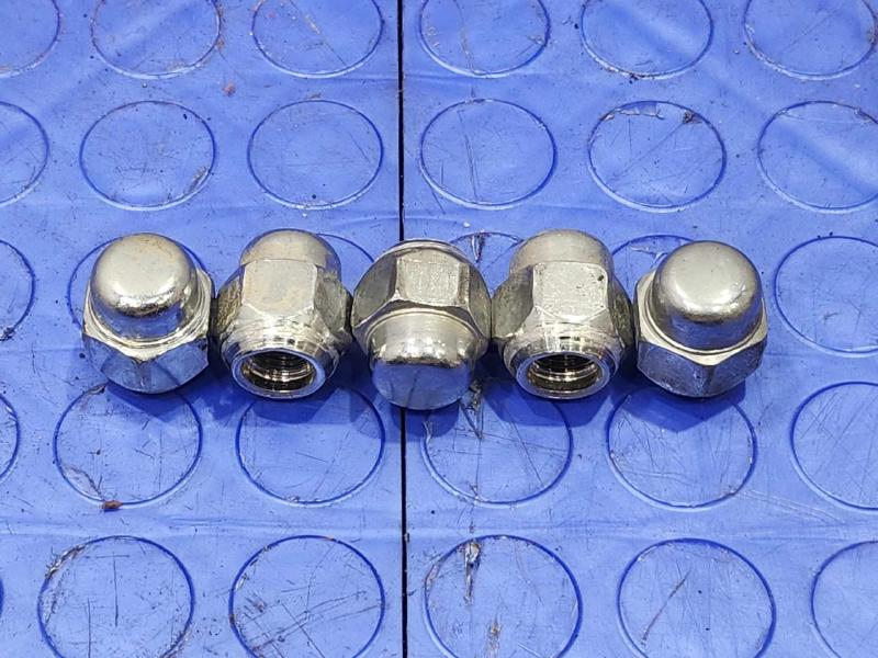 2021 Nissan Sentra Lug Nuts