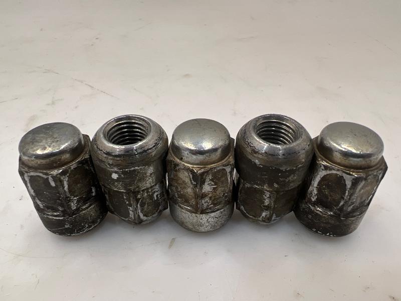2009 Acura TSX Lug Nuts