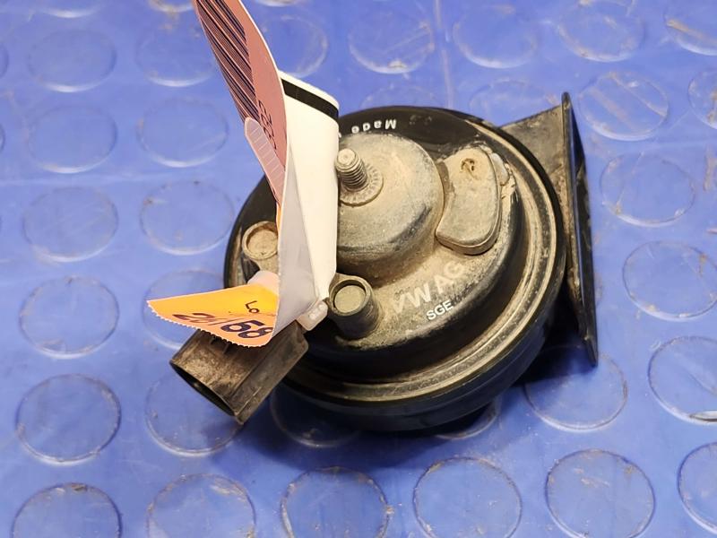 2015 Volkswagen Beetle Horn
