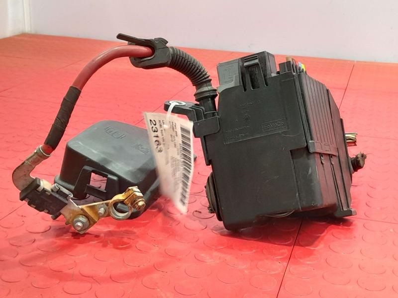 2012-2013 Volvo S60 XC60 Engine Fuse Box Relay Junction Block Genuine OEM