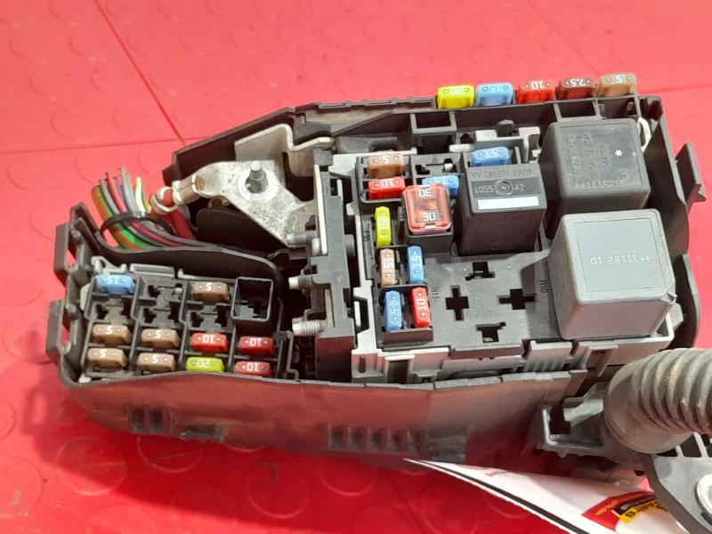 2012-2013 Volvo S60 XC60 Engine Fuse Box Relay Junction Block Genuine OEM