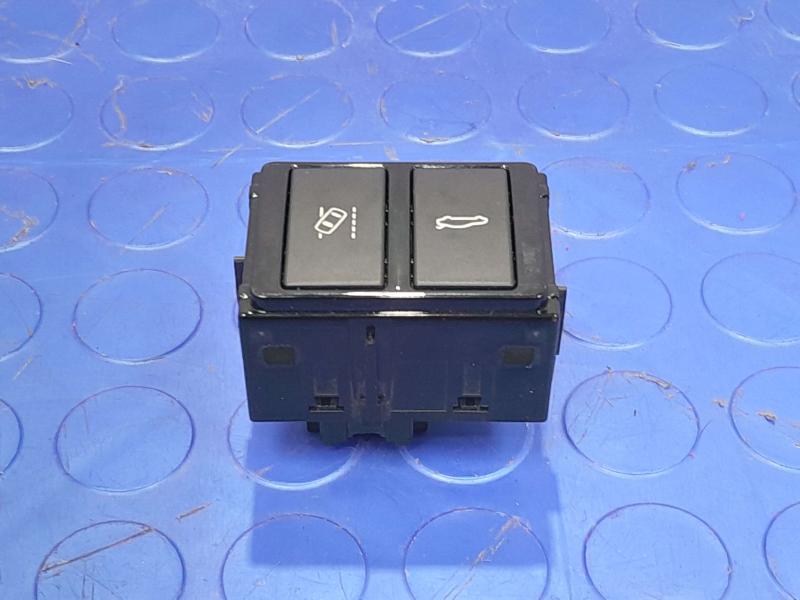 2016-2020 Jaguar XE XF Trunk Lid Release Lane Departure Control Switch OEM