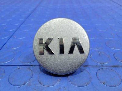 2016 Kia Sedona Center Cap