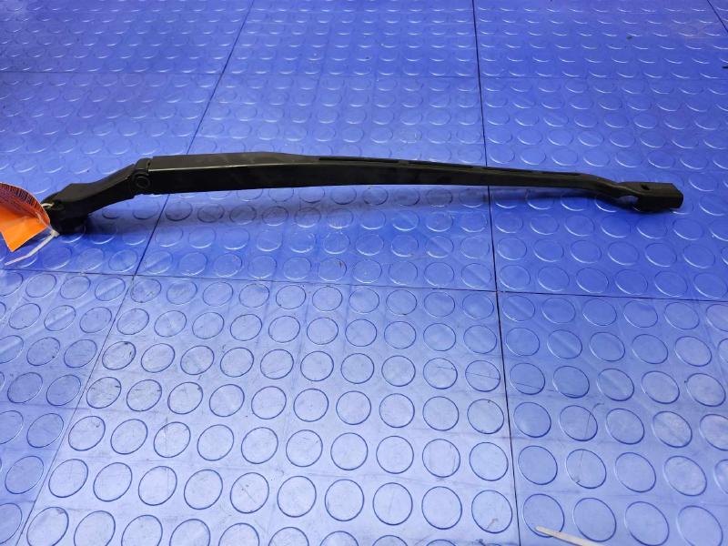 2014 Chevrolet Silverado 1500 Wiper Arm
