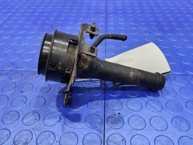 2015 GMC Yukon XL Fuel Filler Neck Assembly Filler Pipe Genuine OEM 22772987