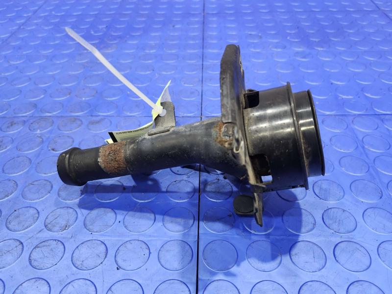 2015 GMC Yukon XL Fuel Filler Neck Assembly Filler Pipe Genuine OEM 22772987