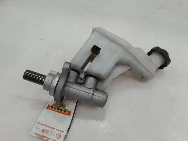 2013 Kia Sportage Master Cylinder