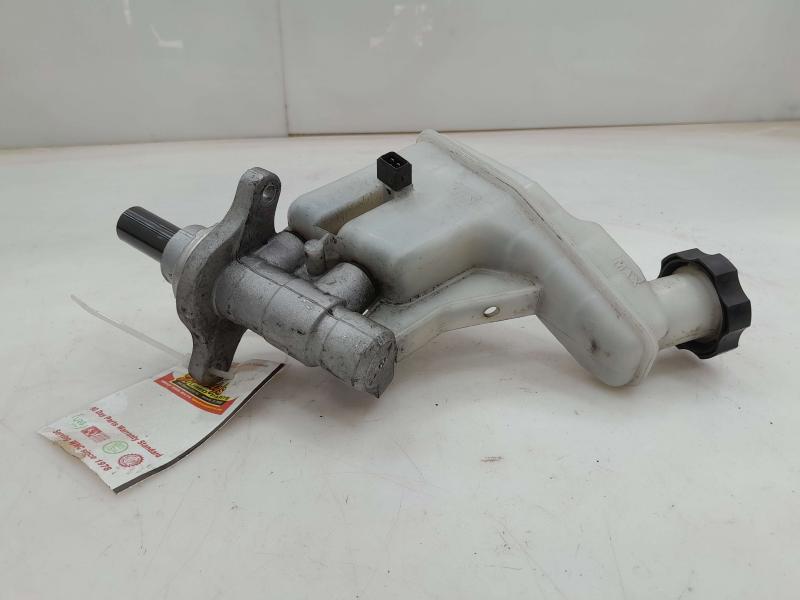 2013 Kia Sportage Master Cylinder