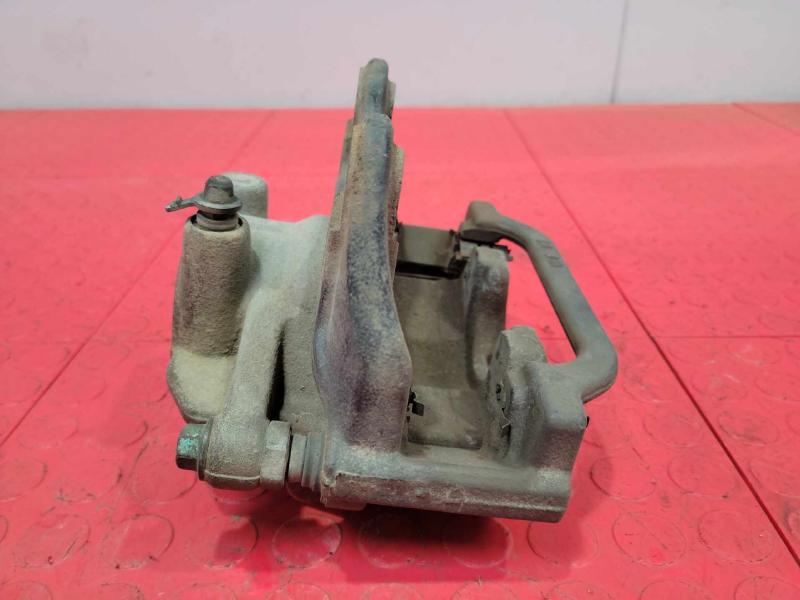 2013 GMC Yukon Caliper